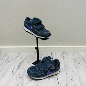 Nike MD Valiant Gray Adjustable Strap Sneakers Boys Size 9